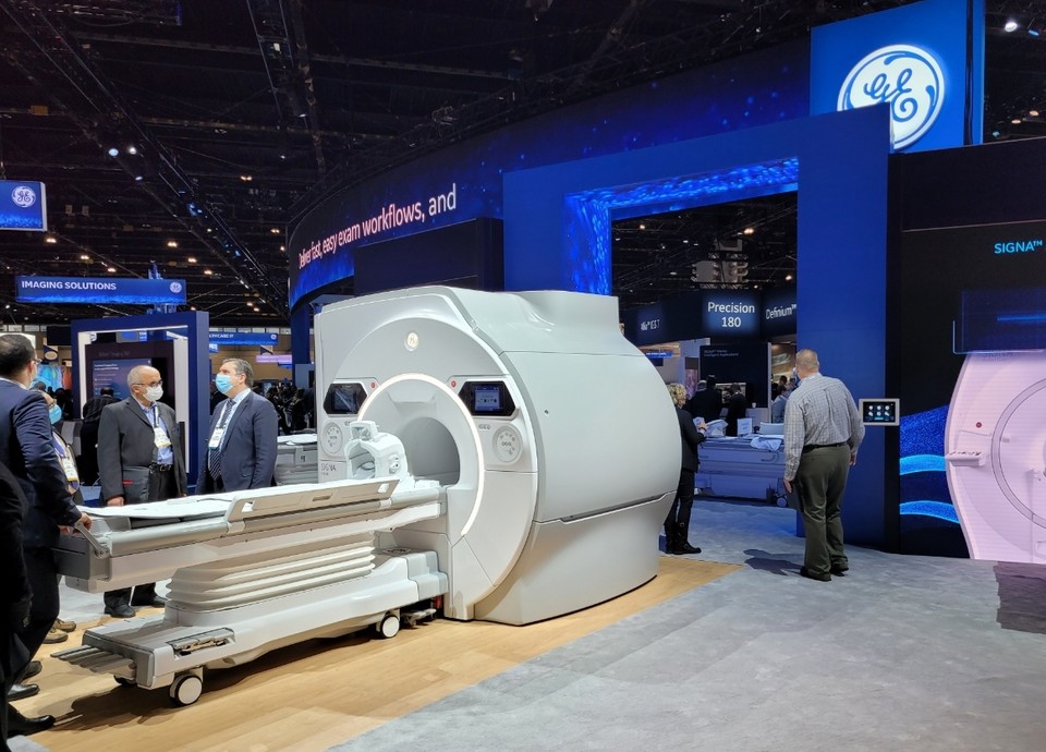 GE Healthcare showcased a new 3.0 tesla (T) magnetic resonance imaging (MRI) machine SIGNA Hero at the annual meeting of the Radiological Society of North America (RSNA) for all health practitioners who care for the global community amid the Covid-19.