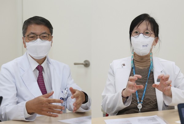 Seoul National University Hospital has opened the Department of Genomic Medicine for the first time in Korea. Professor Park Kyong-soo (left) and Professor Chae Jong-hee explain the significance and role of the department and the future operational plan of the SNUH Bio Portal during a recent interview with Korea Biomedical Review at the hospital. ’s opening process and its role.