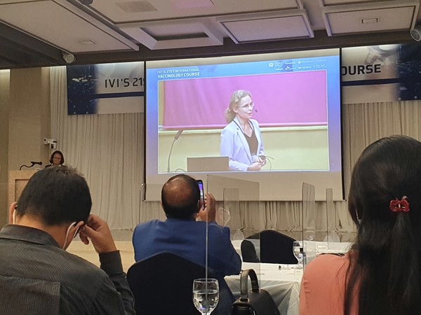 Anna Norrby-Teglund representing the Karolinska Institute gave opening remarks from Stockholm during IVI's 21st vaccinology opening ceremony.