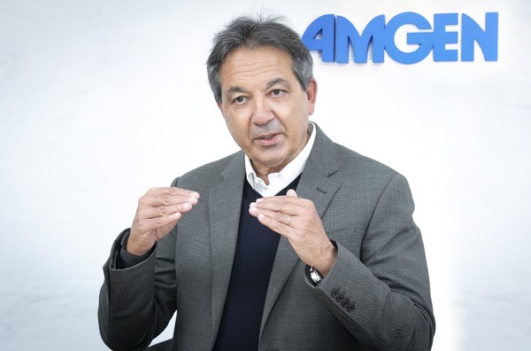 Philip Tagari, vice chair for Amgen’s R&D, speaks during a recent interview with Korea Biomedical Review.