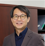 ​A KAIST research team, led by Professor Choi Kyung-cheol, has developed a device that can cure neonatal jaundice.
