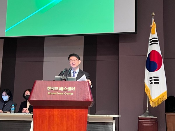 Siragen CEO Kim Jae-kyung explained the company's business model and future goals during a press conference held at the Korea Press Center on Tuesday.