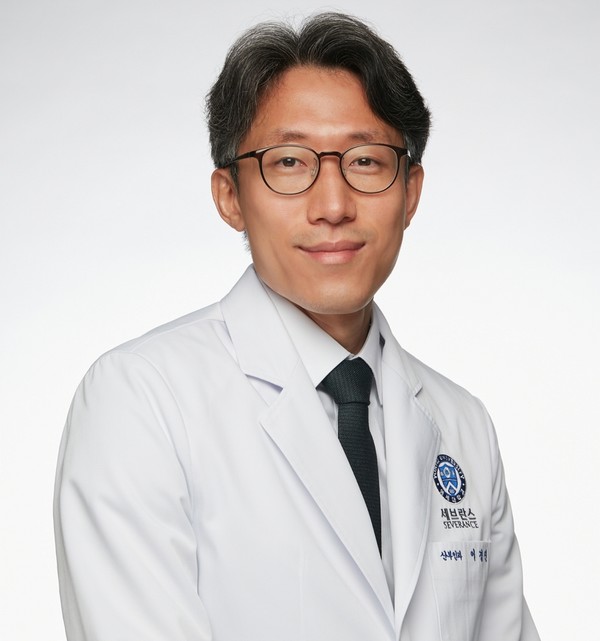 Professor Eoh Kyung-jin of the Department of Obstetrics and Gynecology at Yongin Severance Hospital said women diagnosed with endometriosis have a higher risk of developing cancer.