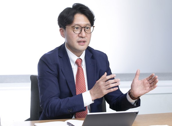 Kim Jung-hun, head of oncology at Takeda Pharmaceuticals Korea, speaks in an interview with Korea Biomedical Review.