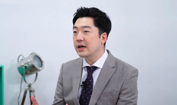 Professor Jung Jae-hun at the Department of Preventive Medicine of Gachon University College of Medicine appeared on a YouTube program on Friday to speak on herd immunity.