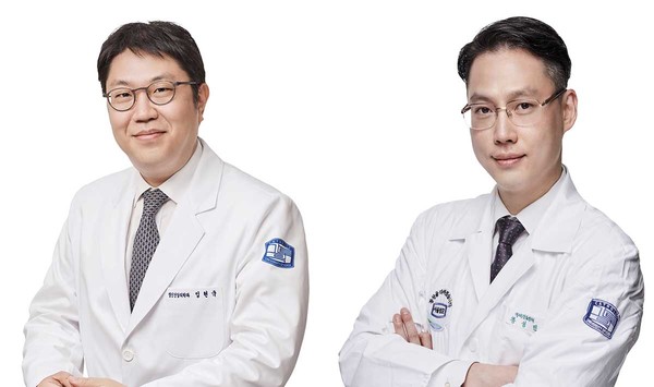 A Yeouido St. Mary's Hospital research team, led by Professors Im Hyun-gook (left) and Wang Sung-min, has discovered the link between depression and Alzheimer's disease-led dementia for the first time in the world.