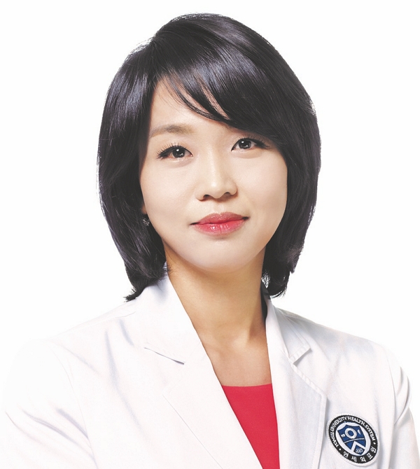 A three-nation research team, including Professor Lee Ju-hee of the Dermatology Department at Severance Hospital, has found a new mechanism to treat skin pigmentations.