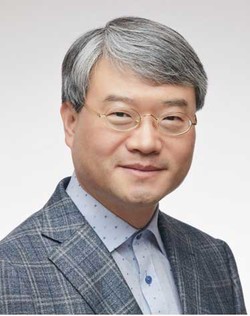 A research team at Yonsei University College of Medicine, led by Professor Shim Tae-bo, has discovered a new candidate to treat metastatic breast cancer and acute myeloid leukemia.