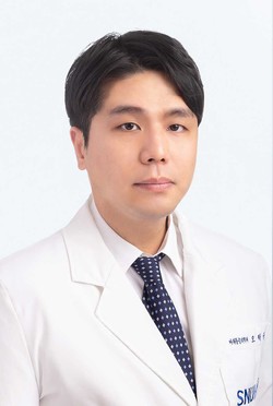 A research team, led by Professor Oh Tak-gyu at Seoul National University Bundang Hospital, has confirmed that Covid-19 can increase the risk of insomnia.