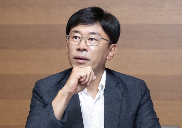 TiumBio CEO Kim Hun-taek speaks in an interview with Korea Biomedical Review in September.