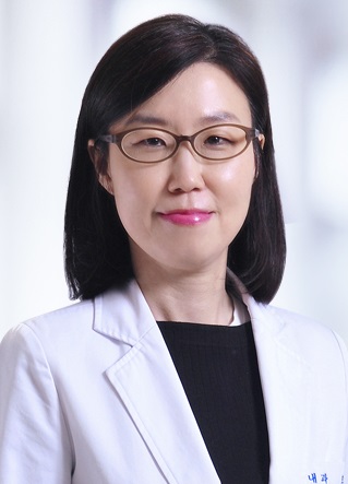 Professor Oh Do-youn at Seoul National University Hospital led the global phase 3 TOPAZ-1 study.