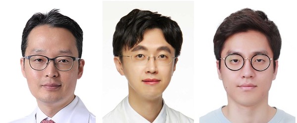 A Severance Hospital team has developed a method to analyze large quantities of tumor mutations. They are, from left, Professors Kim Hyong-bum, Kim Young-gwang, and Doctor Lee Seung-ho.