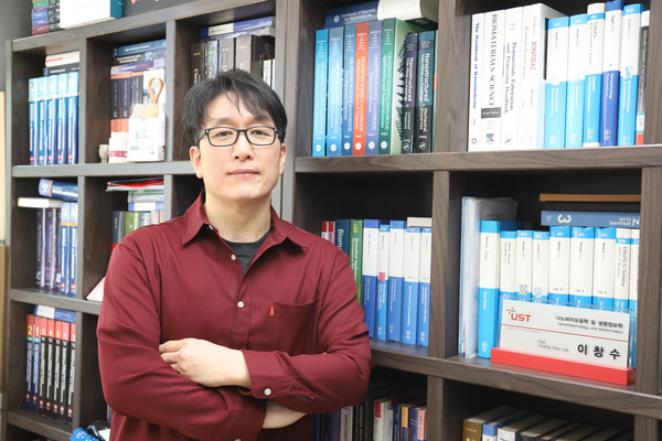 The research team of Professor Lee Chang-soo of  Korea Research Institute of Bioscience and Biotechnology (KRIBB) developed a nano-biomaterial that can simultaneously perform precise diagnosis and photothermal therapy (PTT) of cancer cells.