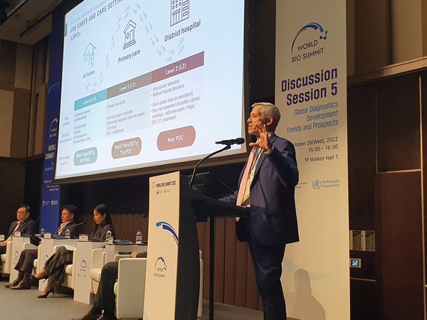 CEO Bill Rodriguez of the Foundation for Innovative Diagnostics (FIND) presents on the global diagnostic trends and prospects at the World Bio Summit (WBS 2022) at the Grand Walkhill in Seoul on Wednesday.