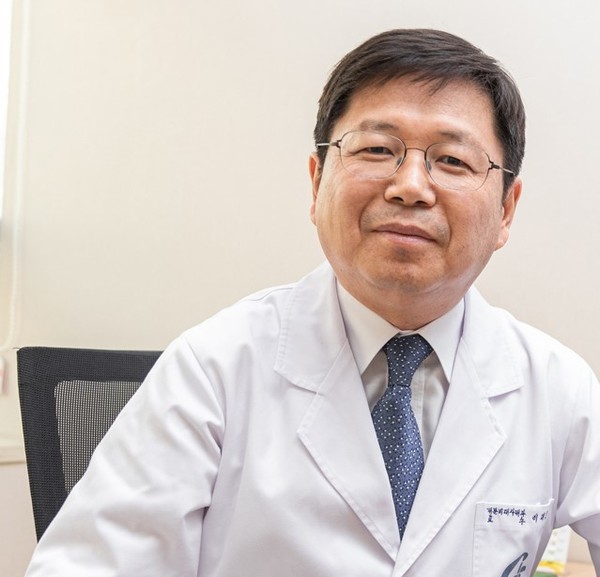 Professor Lee Dae-ho of the Department of Endocrine Metabolism at Gachon Gil University Medical Center