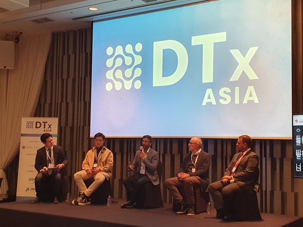 From left, Head of Welt USA Danny Kim, CinoCore Founder & CEO Kaishen Chen, Fitterfly's Co-Founder and CEO Arbinder Singal, Twill's Chief Strategy Officer Christopher Wasden and Zuellig's Head of Mergers and Acquisitions Louis Payet discuss different payment strategies to enable expansion of DTx in Gangnam on Tuesday.