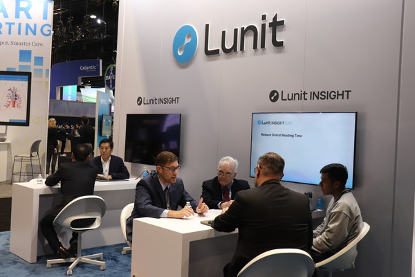 Lunit has been active in the RSNA scene throughout the past few years. This year, the company’s AI platforms received recognition from the organizers, with the company unveiling eight oral presentations during the RSNA 2022. Notably, the company unveiled the world’s first real world data on using Lunit INSIGHT MMG in diagnosing breast cancer. The company’s booth was also frequently visited by foreign buyers and radiologists, who showed immense interest in the company’s software.