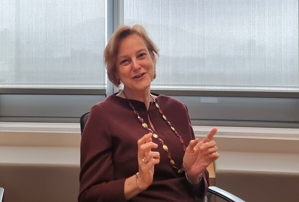 Anna van Poucke, head Global Head of Healthcare at KPMG International, explains her role in the company and her insight into the industry, during a recent interview with Korea Biomedical Review at KPMG Korea headquarters in Gangnam-gu, Seoul.