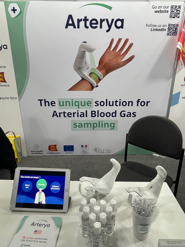 Blood’Up, a medical device helping artery gas analysis without pain, by Arterya, a French start-up is on display at CES 2023 in Las Vegas. (Credit: Min Kyeong-joong)