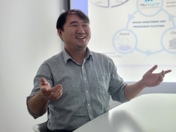 Nu Eyne Strategy Director Kim Pyung-kyu (Pk) explained the latest developments of his company's innovative pipeline products in an interview with Korea Biomedical Review on Thursday at the Nu Eyne office in Seoul.