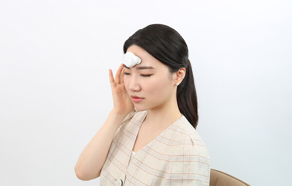 Nu Eyne's commercialized electroceutical for treating and preventing migraines is called ELEXIR. (Credit: Nu Eyne)