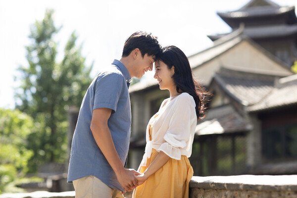 Local governments are going all out to increase Korea's marriage and childbirth rates. (Credit: Getty Images)