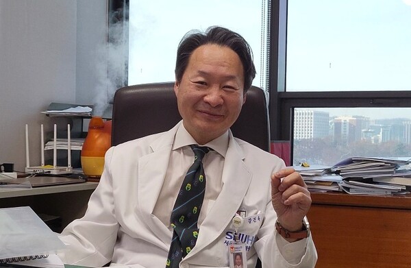 Professor Kang Keon-wook of the Seoul National University Hospital, the Korean Society of Nuclear Medicine chairperson, said nuclear medicine that goes with technological trends is a platform and network hub connecting basic research, clinical medicine, and industry in recent interview with Korea Biomedical Review.