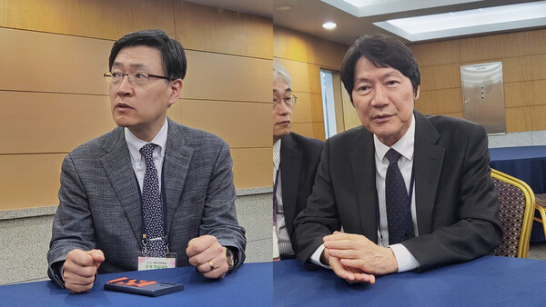 Korean Dementia Association Chairman Yang Dong-won (left) and President Song Hong-ki said the society would cooperate with the government’s policy to change the disease’s name while pointing out the lack of consideration about its spillover effects during a conference on Saturday.
