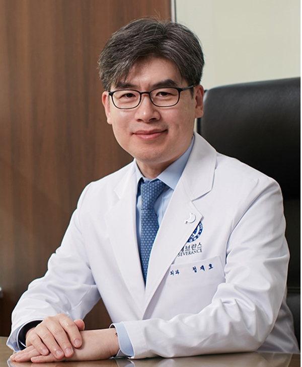 A Severance Hospital research team, led by Professor Cheong Jae-ho, has found a new biomarker that can predict the outcome of gastric cancer treatments.