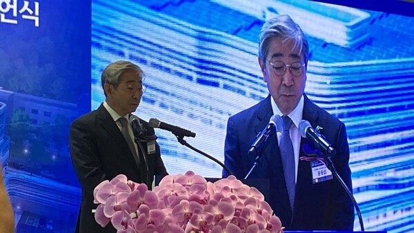 Yoon Dong-sup, president & CEO of YUHS, speaks at the opening ceremony for the Heavy Particle Therapy Center in Seoul, Monday. 