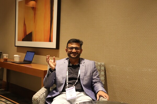 Sandeep Menon, Senior Vice President and the Head of Early Clinical Development at Pfizer, explains the importance of early clinical development during an interview with Korea Biomedical Review at the Westin Boston Seaport District in Boston, Mass., on June 6.