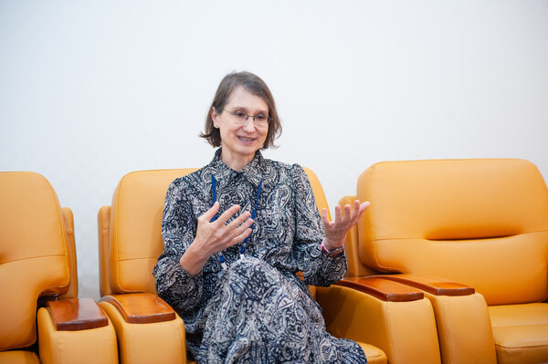 Elisabete Weiderpass, director of the International Agency for Research on Cancer, explains the role of the IARC and the importance of preventing cancer during an interview with Korea Biomedical Review at the National Cancer Center in Goyang, Gyeonggi Province, on June 19.