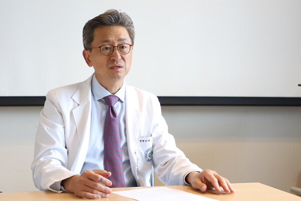 Jeong Hong-geun, chair of the Korean Orthopaedic Association, talks about the reality facing orthopedics reeling from low reimbursement in a recent interview with Korea Biomedical Review.