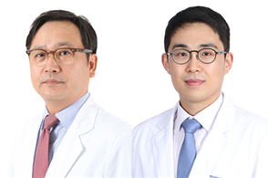 A research team, led by Professors Ham Byung-joo (left) and Han Kyu-man at KUAH, found that patients with depression have higher expression levels of inflammation-related genes than those without depression.