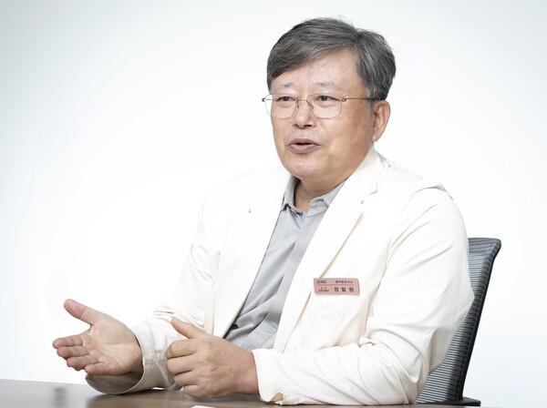 During a recent interview with Korea Biomedical Review, Professor Jung Chul-won of the Department of Hematology-Oncology, at Samsung Medical Center, speaks about the treatment of Polycythemia vera (PV).