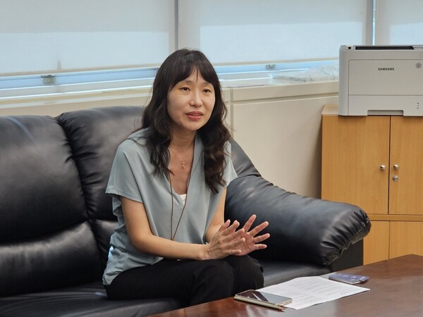On Tuesday, Oh Young-jin, Director of the Global Policy and Strategy for Food and Drug Division, met with journalists covering the Ministry of Food and Drug Safety to explain the division's past performances and future plans.