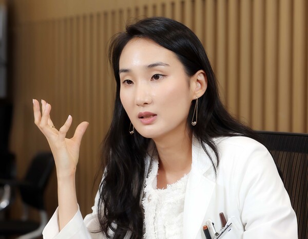 Professor Byun Ja-min of the Hemato-Oncology Department at Seoul National University Hospital explains the new treatment trend of rare blood cancer WM during a recent interview with Korea Healthlog, a sister paper of Korea Biomedical Review.