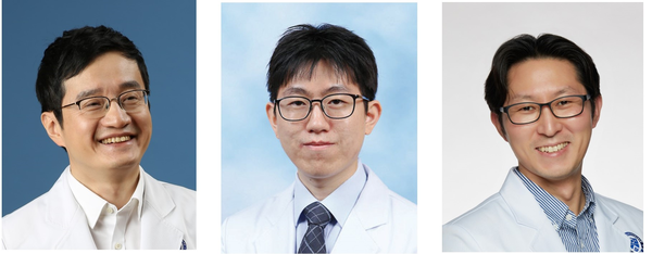 A Severance Hospital research team developed a blood test that can detect breast cancer-related genes. They are from left, Professors Sohn Joo-hyuk, Kim Min-hwan, and Kim Gun-min.