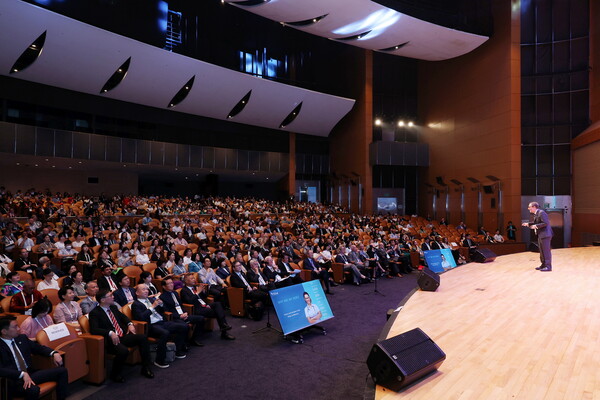 Scenes from the ISQua 2023 conference opening ceremony on Monday in Coex, Seoul. (Credit: KoSQua)