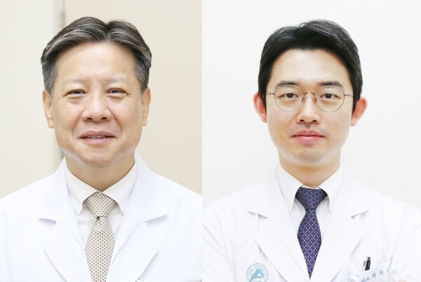 Professors Lim Young-suk (left) and Choi Won-mook of the Department of Gastroenterology at Asan Medical Center (Courtesy of Asan Medical Center)