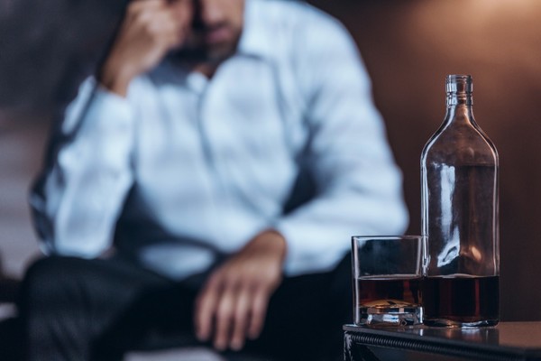 A study by the National Institute of Health under the Korea Disease Control and Prevention Agency has found that alcohol consumption may increase the risk of cardiovascular disease in people with fatty liver. (Credit: Getty Images)