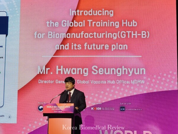At the networking luncheon session during World Bio Summit 2023 at Conrad Seoul on Tuesday, Ministry of Health and Welfare Global Vaccine Hub Office Director General Hwang Seung-hyun explained the goals of the Global Training Hub for Biomanufacturing (GTH-B). (Credit: KBR)