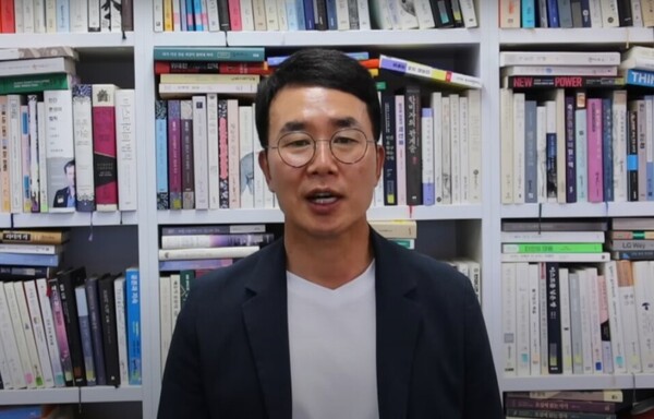 HLB Group Chairman Jin Yang-gon (Captured from the YouTube screen)