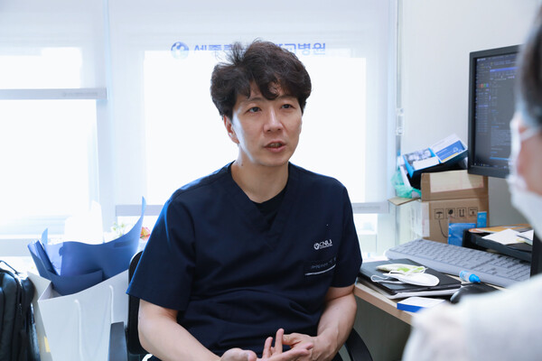 Korea Biomedical Review met with Professor Lee Byung-kook of the Department of Pediatrics at Chungnam National University Sejong Hospital to hear about the rewards and challenges of working in rural neonatal intensive care. (Courtesy of Chungnam National University Sejong Hospital)