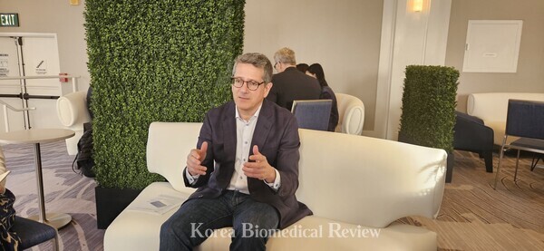 Flagship Pioneering Managing Partner Stephen Berenson explains the recent cooperation agreement with Samsung and how it will contribute to the healthcare industry during an interview with Korea Biomedical Review at the JW Marriott San Francisco Union Square in San Francisco, Calif., on Monday.