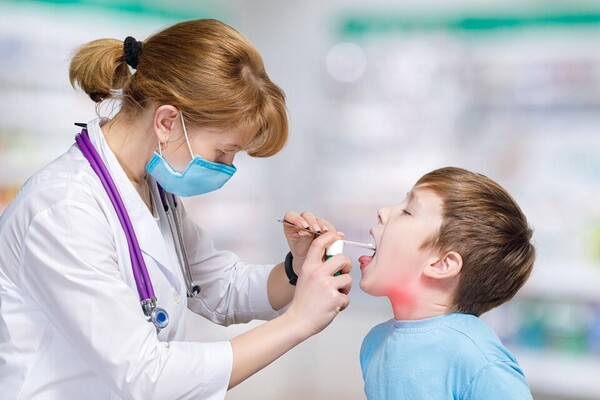 To resolve the "pediatric opening rush" on Mondays, when the number of pediatric patients is the highest, various policies, including holiday treatment, are needed, a lawmaker said. (Credit: Getty Images) 