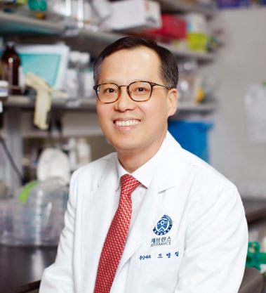Professor Cho Byoung-chul at Yonsei Cancer Center