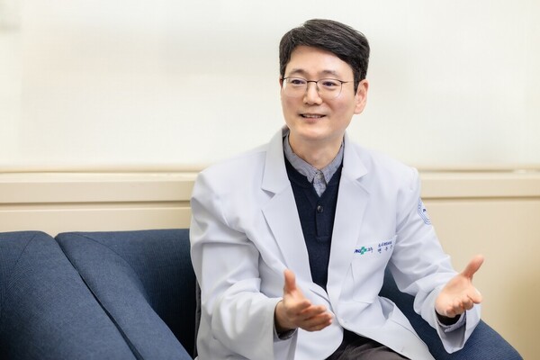 Dr. Jeon Jong-geun, director of the Rare Disease Center at Pusan National University Yangsan Hospital, discusses the center’s current work and future plans during a recent interview with Korea Biomedical Review.
