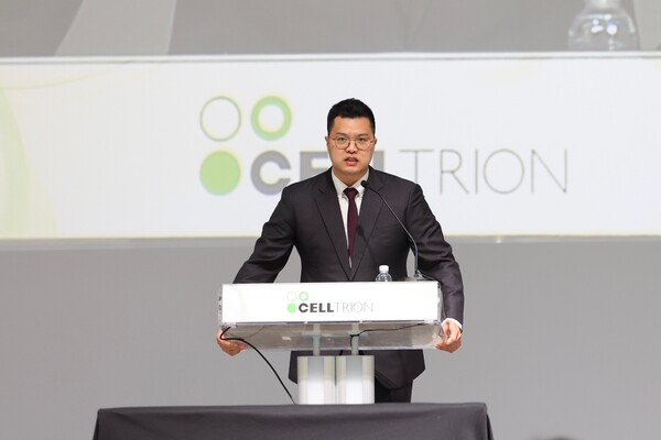 Celltrion CEO Seo Jin-seok presides over the 33rd annual general shareholders at Songdo Convensia in Incheon on Tuesday. (credit: Celltrion)