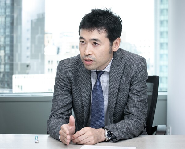 Professor Yohei Ohno at Tokai University School of Medicine speaks at the same interview. (Credit: Medtronic Korea)